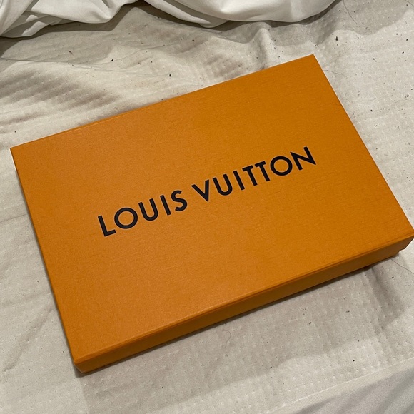Rare Louis Vuitton scarf m70029 - Picture 5 of 5